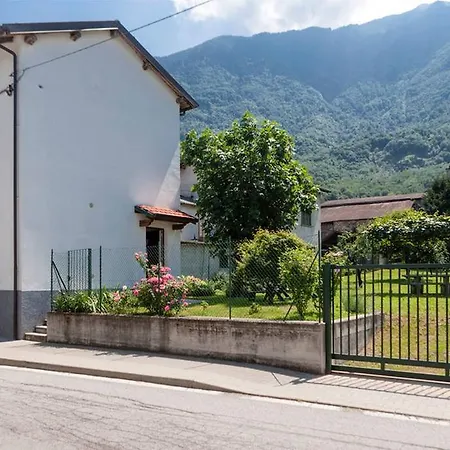 Casa Legnone Сasa de vacaciones Piantedo